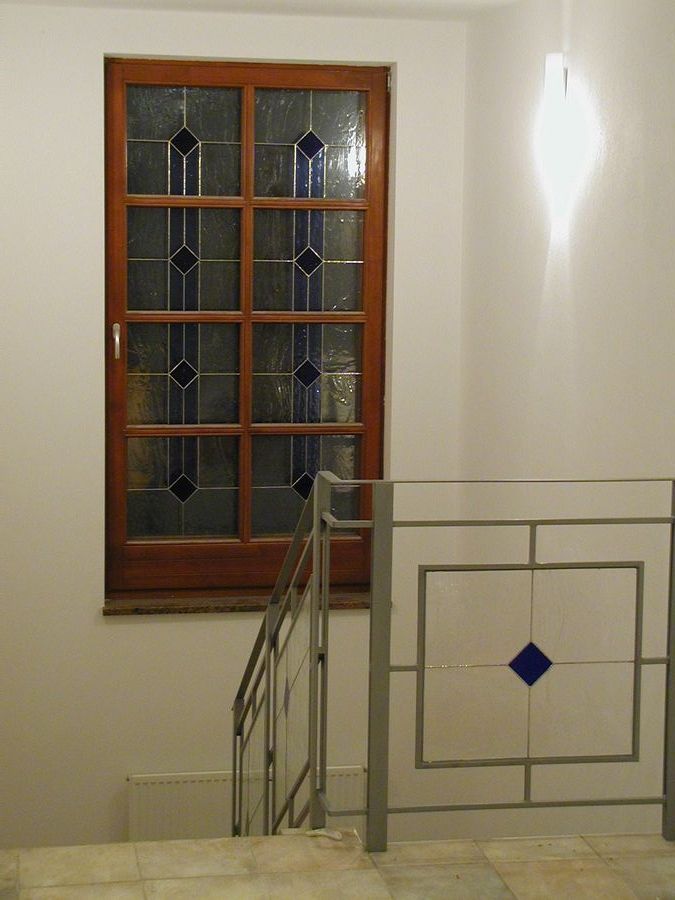 GVM128: Moderní vitráže , zábradlí